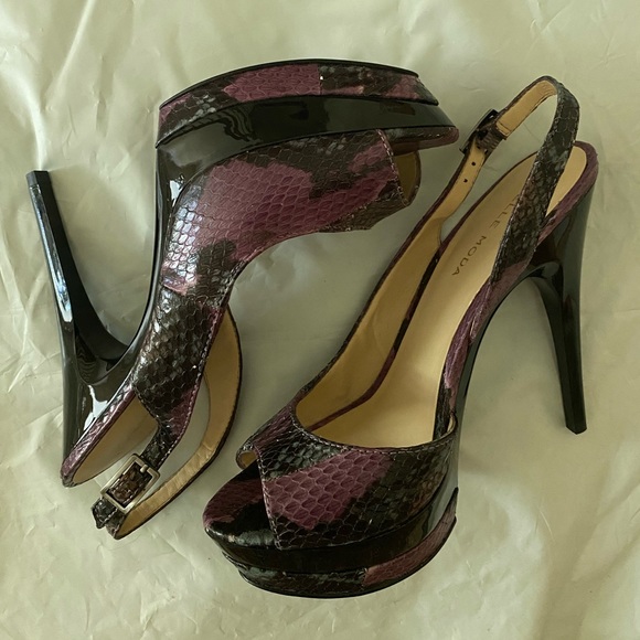 Pelle Moda Snakeskin Platform Heels - Picture 3 of 6